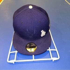 Rare LA Dodgers Fitted New Era‎ Side Logo Size 8.  Looks New.  Excellent